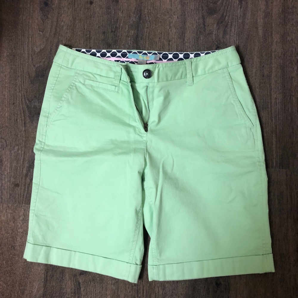 Excellent condition boden shorts. Mint green!
